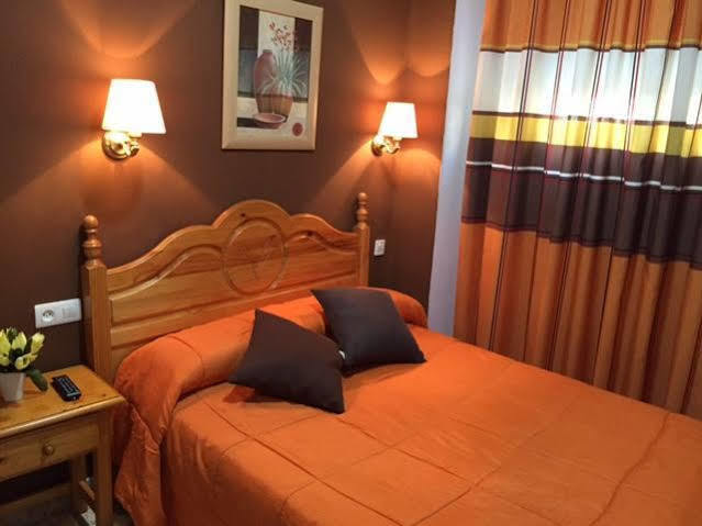 Hostal Argentina Caces Exterior foto